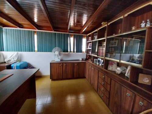 Venta Casa Urb Andres Bello Maracay Estado Aragua Código 241059