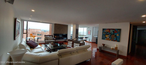 Apartamento En  Los Rosales(bogota) Rah Co: 24-79