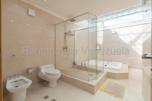 Increible Casa En Alquiler En Altamira Mls 25-7044 Ab