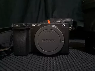 Sony Alpha 6400 Ilce-6400 Sin Espejo Color Negro