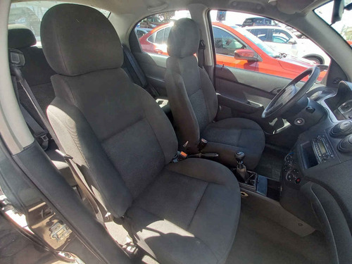 Imagen 9 de 15 de Chevrolet Aveo 2017 4p Ls L4/1.6 Man Linea Anterior