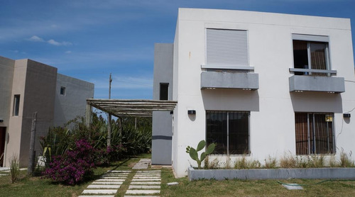 Alquile Anual 2 Dorm Barrio Privado Estren Jardín Porto Sura