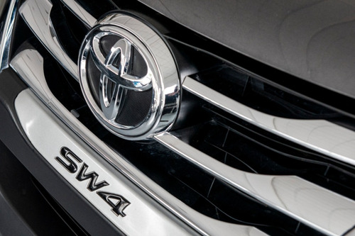 Imagen 3 de 15 de Toyota Sw4 2.8 Srx 177cv 4x4 7as At