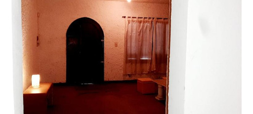 Casa En Venta - 3 Dormitorios 2 Baños - Cochera - 250mts2 - Tres De Febrero