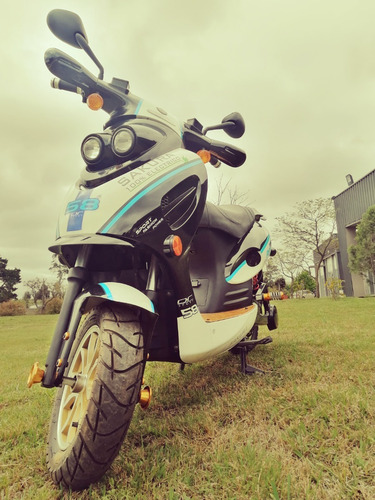 Moto Eléctrica Sakura 403