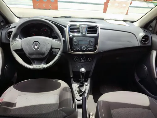 Renault Logan 1.6 Expression / Life +