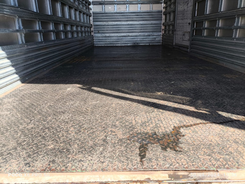 M.b. 1316 Baú Alumínio E Piso De Chapa Com Porta Lateral