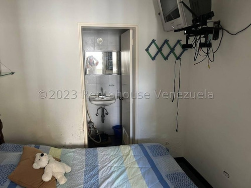 Amplio Y Acogedor Apartamento En Manzanares, Negociable, Codg Mas 25-13382
