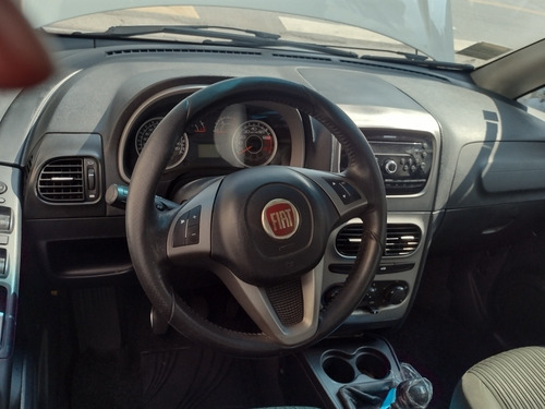 Imagem 12 de 12 de Fiat Idea 2015 1.6 16v Essence Flex 5p