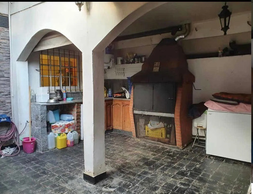 Imagen 8 de 14 de Duplex En Venta, Castelar, 4 Ambientes Con Cochera Doble