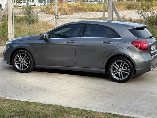 Imagen 5 de 7 de Mercedes-benz Clase A 1.6 A200 Urban 156cv 2017