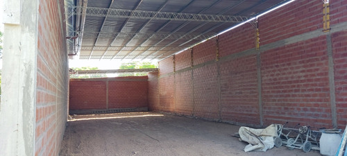 Construcción Y Mantenimiento Galpónes