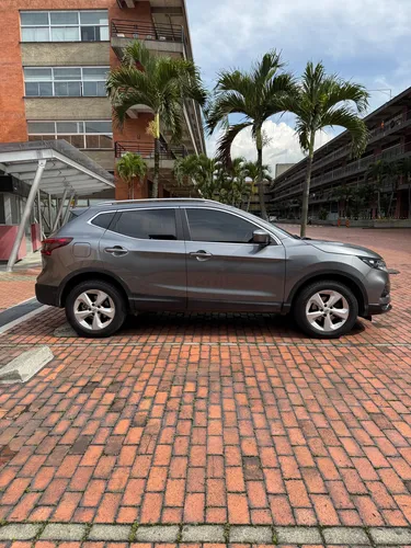 Nissan Qashqai 2.0 Sense