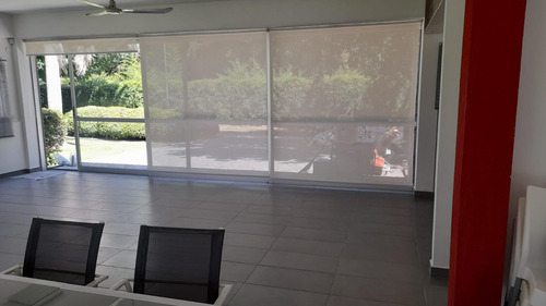Casa En Venta - 5 Dormitorios 4 Baños - Hudson