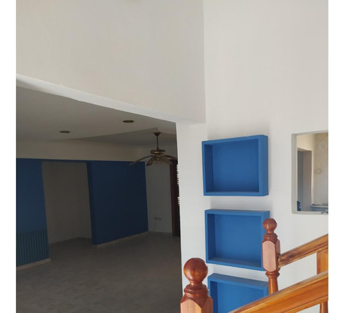 Casa En Venta - 3 Dormitorios 2 Baños - Cocheras - 194mts2 - Mar Del Plata