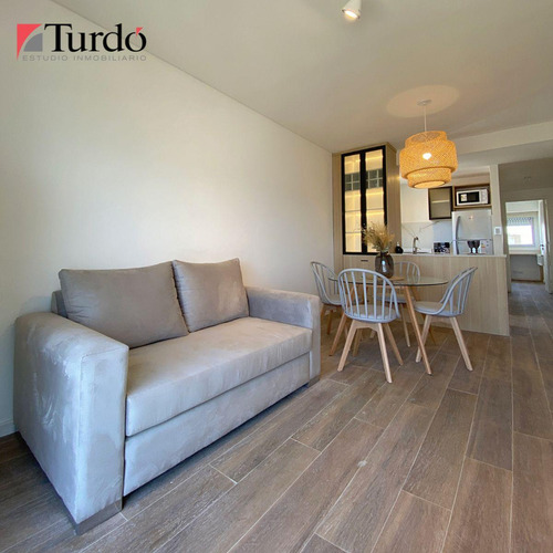 Venta Departamento 2 Ambientes En Zona Plaza Colón, Mar Del Plata.