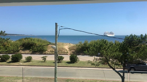 Venta De Apartamento 3 Dormitorios En Playa Mansa