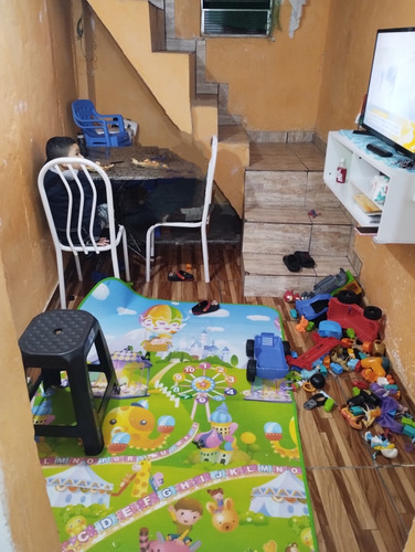 Casa Com 2 Quartos 1 Banheiro 1 Quintal Grande