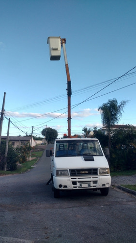 Imagem 8 de 15 de Iveco Daily 3513 Equipada Com Cesto Aéreo