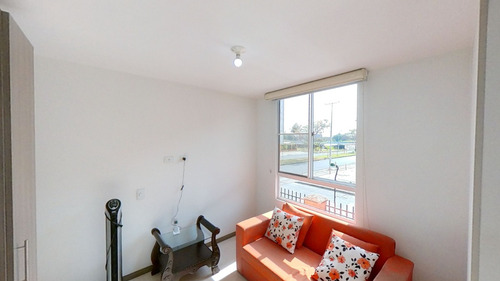 Apartamento En Piso 2, Barrio Valle Del Lili, Sur De Cali, Conjunto Residencial San Gabriel