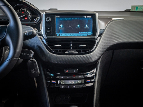 Peugeot 1.2 Signature 1.2 Puretech 82 Mt 208