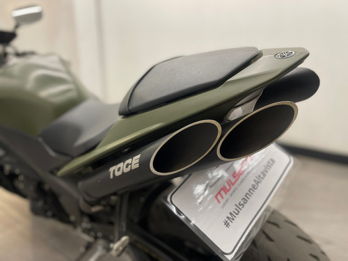 Yamaha R1 1000 2013