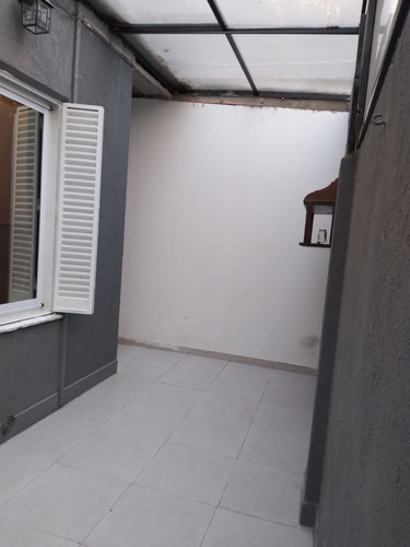 Ph 2 O 3 Ambientes Planta Baja Con Patio ,caballito Norte, Frente A Plaza Irlanda, Refaccionado