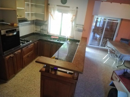 Venta Casa 4 Ambientes Con Parque En Morón