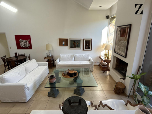 Casa En Venta De 1800 M2 De Lote Y 550 M2 Cubiertos En La Horqueta