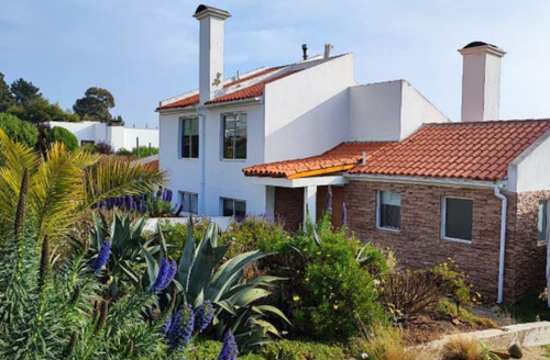 Casa En Arriendo De 6 Dorm. En Puchuncaví