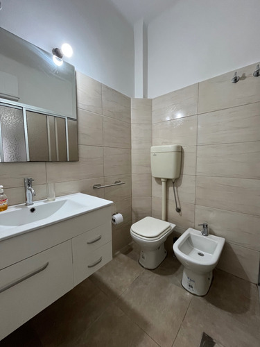 Apartamento En Alquiler En Pocitos 1 Dormitorio Prox. Rambla