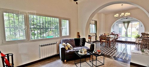 Imagen 7 de 30 de Chalet 7 Ambientes En Venta - Mart.-vias/santa Fe.-