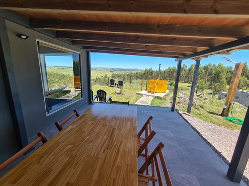 Casa De Campo Con Piscinas En Lavalleja, Las Nubes (leer La Descripcion)