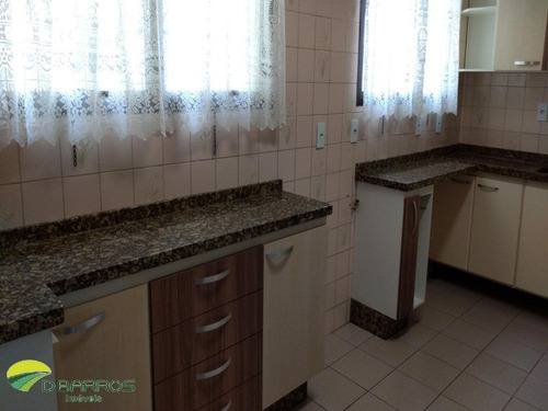 Imagem 6 de 23 de Excelente Apto De Alto Padrão No Centro - Laminado - Arm. Planejado Para Os Dorms, Coz., Banh., E Lavanderia - Andar Alto. - 4573 - 34354963