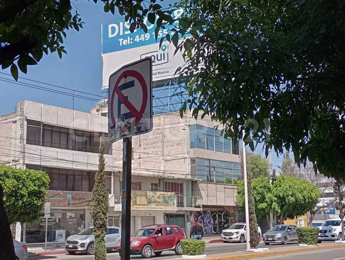 Local Comercial En Renta En Av. Adolfo López Mateos Aguascalientes