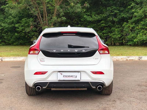 Imagem 11 de 13 de Volvo V40 T5 R Design 2017