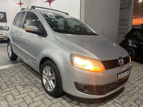 Imagem 2 de 8 de Volkswagem Fox Trend 1.0 2010