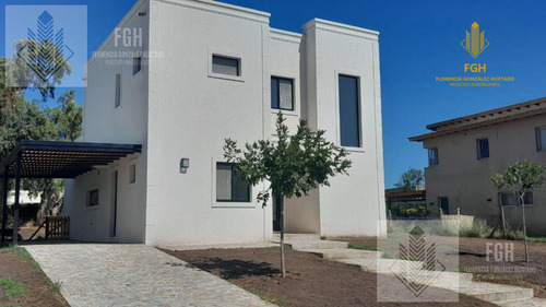 Casa En Venta Y Alquiler A La Laguna Naudir