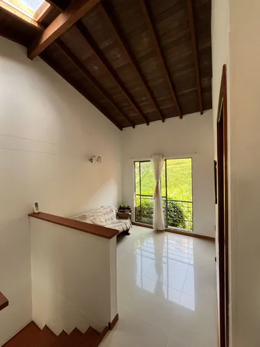 Casa De Dos Niveles En Envigado