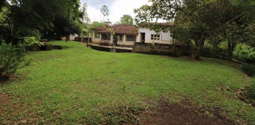 Chácara - Em Pedro De Toledo-sp, Sua Melhor Opção - Ref 585