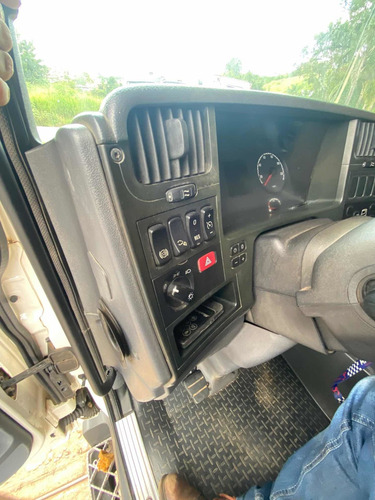 Imagem 9 de 15 de Scania 310