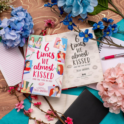 Libro en inglés juvenil 6 Times We Almost Kissed and One Time We Did de Tess Sharpe Pasta Dura