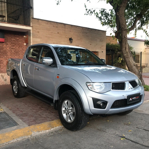 Imagen 6 de 9 de Mitsubishi L-200