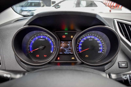 Imagem 3 de 15 de Hyundai Hb20 Unique 1.0 Flex 12v Mec