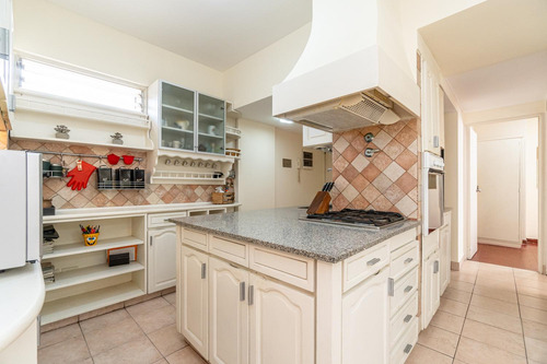 Magnífico Dúplex Reciclado! 4 Dormitorios Y 5 Baños - Suite - Balcón Con Parrilla!