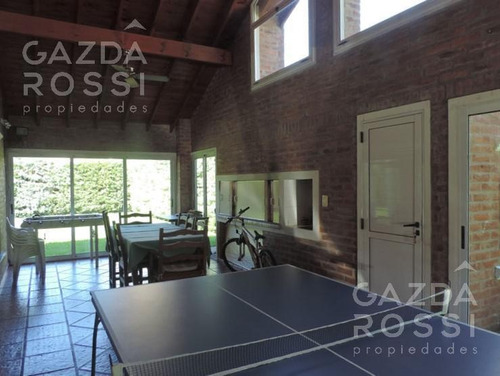 Venta Casa 5 Ambientes Barrio Privado La Deseada.