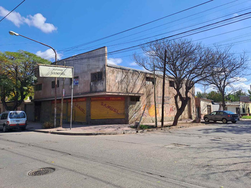 Venta Galpón + Local + Depósito