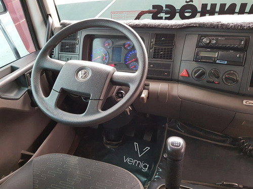 Vw 17.230 2017 Constellation 4x2 Baú Cg Seca Facchini
