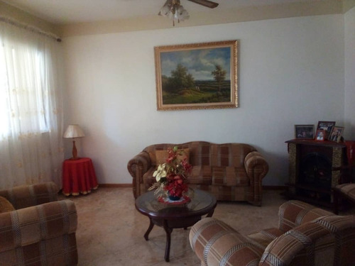 Imagen 6 de 11 de Casa En Urb. Dos Lagunas, Santa Teresa