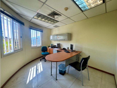 Se Vende Galpón 2132m2 Via Univ Santa Maria Petare 2128